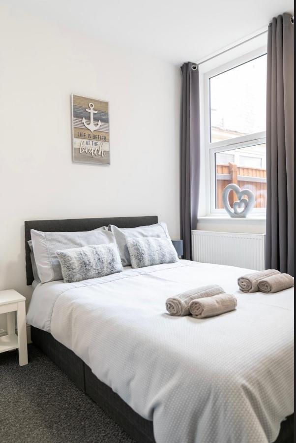 Megs Island Guest House Cleethorpes Dış mekan fotoğraf